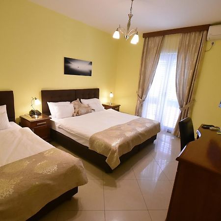 Hotel Ellena Herceg Novi Exterior foto